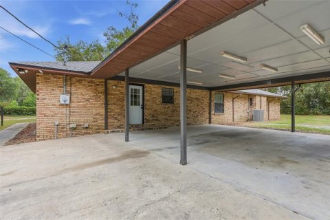 House in Lake Butler, Florida 3 bedrooms, 271.37 sq.m. № 2156177 - photo 24