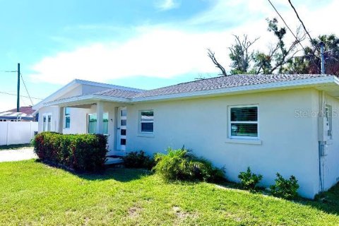Villa ou maison à vendre à Tampa, Floride: 4 chambres, 162.76 m2 № 2197660 - photo 4