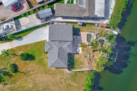 Villa ou maison à vendre à Tampa, Floride: 4 chambres, 162.76 m2 № 2197660 - photo 2