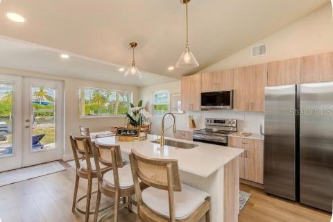 Villa ou maison à vendre à Tampa, Floride: 4 chambres, 162.76 m2 № 2197660 - photo 10