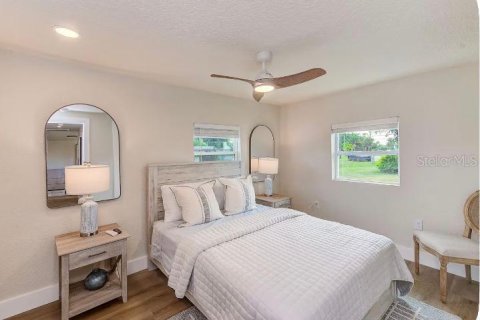 Villa ou maison à vendre à Tampa, Floride: 4 chambres, 162.76 m2 № 2197660 - photo 21