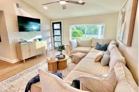 Villa ou maison à vendre à Tampa, Floride: 4 chambres, 162.76 m2 № 2197660 - photo 8