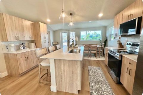 Villa ou maison à vendre à Tampa, Floride: 4 chambres, 162.76 m2 № 2197660 - photo 6