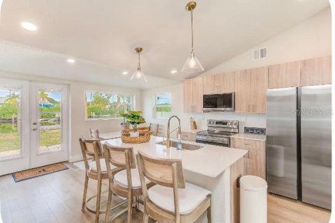 Villa ou maison à vendre à Tampa, Floride: 4 chambres, 162.76 m2 № 2197660 - photo 11