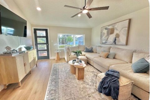 Villa ou maison à vendre à Tampa, Floride: 4 chambres, 162.76 m2 № 2197660 - photo 7