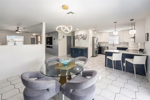 Casa en venta en Saint Petersburg, Florida, 2 dormitorios, 143.07 m2 № 1910879 - foto 10