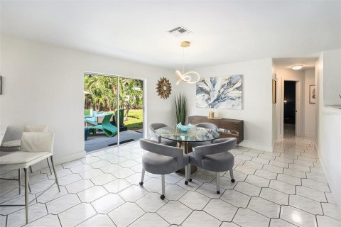 Casa en venta en Saint Petersburg, Florida, 2 dormitorios, 143.07 m2 № 1910879 - foto 8