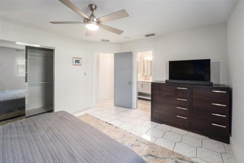 Casa en venta en Saint Petersburg, Florida, 2 dormitorios, 143.07 m2 № 1910879 - foto 14