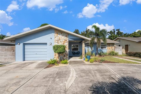 Casa en venta en Saint Petersburg, Florida, 2 dormitorios, 143.07 m2 № 1910879 - foto 1