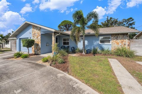 Casa en venta en Saint Petersburg, Florida, 2 dormitorios, 143.07 m2 № 1910879 - foto 4