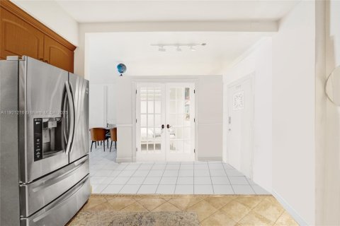 Condominio en venta en Hollywood, Florida, 1 dormitorio, 89.19 m2 № 1974155 - foto 7