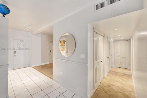 Condominio en venta en Hollywood, Florida, 1 dormitorio, 89.19 m2 № 1974155 - foto 16