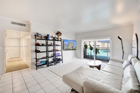 Condominio en venta en Hollywood, Florida, 1 dormitorio, 89.19 m2 № 1974155 - foto 11