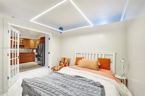 Condominio en venta en Hollywood, Florida, 1 dormitorio, 89.19 m2 № 1974155 - foto 15