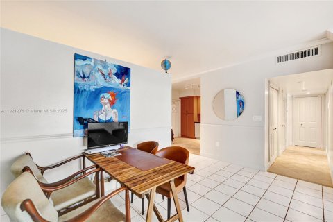 Condominio en venta en Hollywood, Florida, 1 dormitorio, 89.19 m2 № 1974155 - foto 8