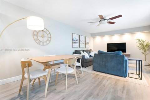 Adosado en venta en Plantation, Florida, 2 dormitorios, 127.46 m2 № 2004601 - foto 3