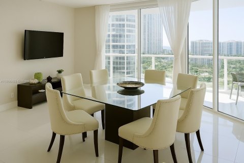 Condominio en venta en Sunny Isles Beach, Florida, 3 dormitorios, 138.61 m2 № 1962920 - foto 3
