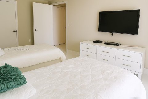 Condominio en venta en Sunny Isles Beach, Florida, 3 dormitorios, 138.61 m2 № 1962920 - foto 20