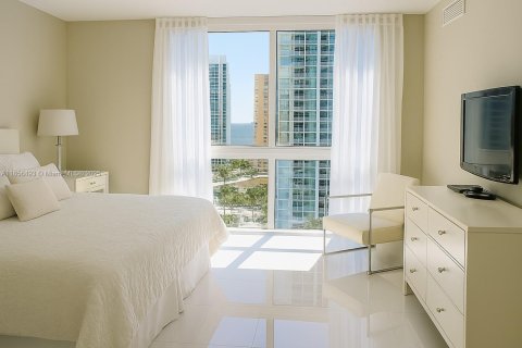 Condominio en venta en Sunny Isles Beach, Florida, 3 dormitorios, 138.61 m2 № 1962920 - foto 12