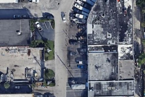 Propiedad comercial en venta en Pompano Beach, Florida № 1982680 - foto 1