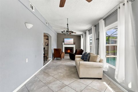 Villa ou maison à vendre à Deltona, Floride: 3 chambres, 111.85 m2 № 2396402 - photo 12