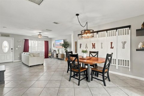 Villa ou maison à vendre à Deltona, Floride: 3 chambres, 111.85 m2 № 2396402 - photo 21