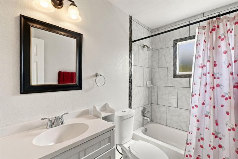 Villa ou maison à vendre à Deltona, Floride: 3 chambres, 111.85 m2 № 2396402 - photo 28