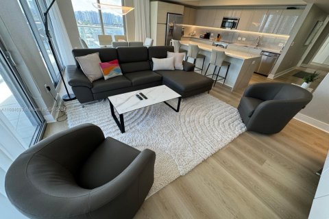 Condo in Hallandale Beach, Florida, 3 bedrooms № 1974098 - photo 4