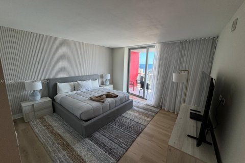 Condo in Hallandale Beach, Florida, 3 bedrooms № 1974098 - photo 26