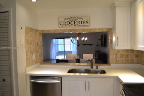 Adosado en alquiler en Doral, Florida, 2 dormitorios, 129.32 m2 № 2063650 - foto 9