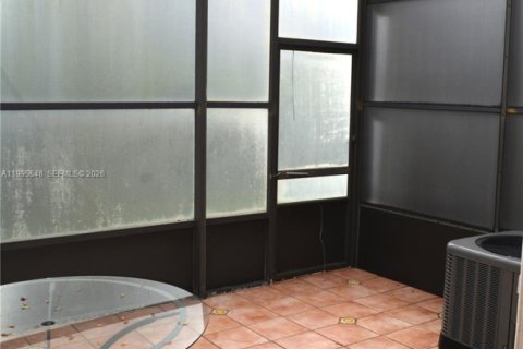 Adosado en alquiler en Doral, Florida, 2 dormitorios, 129.32 m2 № 2063650 - foto 28