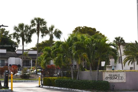 Adosado en Doral, Florida 2 dormitorios, 129.32 m2 № 2063650