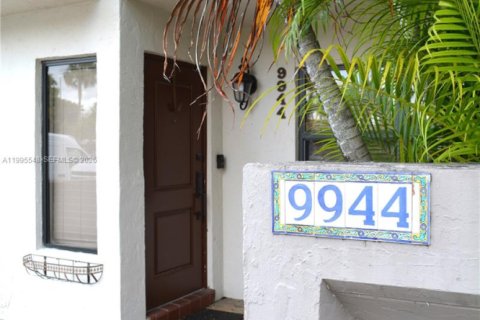 Adosado en alquiler en Doral, Florida, 2 dormitorios, 129.32 m2 № 2063650 - foto 4