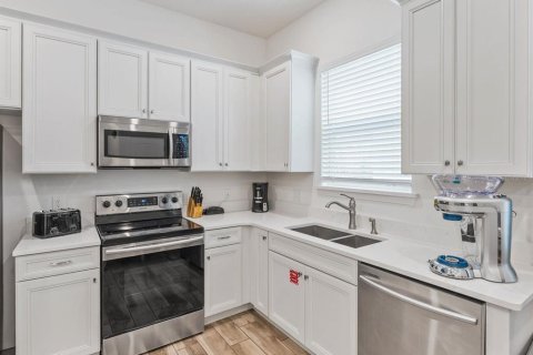 House in Kissimmee, Florida 2 bedrooms, 110.37 sq.m. № 2165960 - photo 7