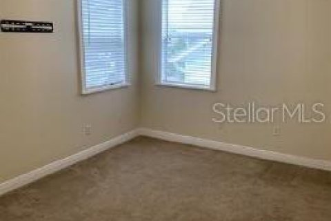 Casa en alquiler en Orlando, Florida, 3 dormitorios, 221.2 m2 № 1903283 - foto 9