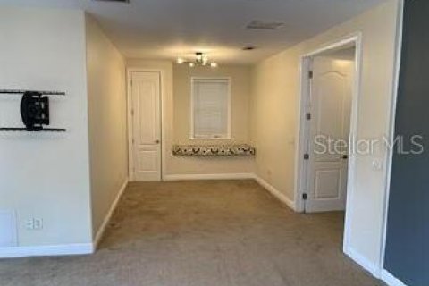 Casa en alquiler en Orlando, Florida, 3 dormitorios, 221.2 m2 № 1903283 - foto 8