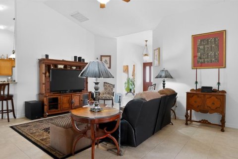 Villa ou maison à vendre à Ocala, Floride: 4 chambres, 208.57 m2 № 2211243 - photo 16