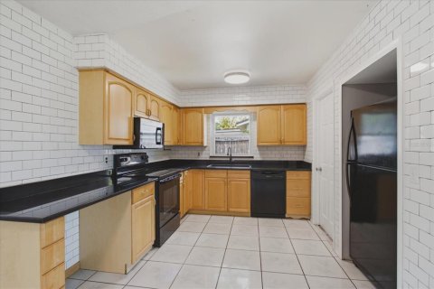 Villa ou maison à vendre à Apopka, Floride: 3 chambres, 146.04 m2 № 2339087 - photo 4
