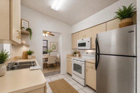 Condo in Punta Gorda, Florida, 2 bedrooms № 2228398 - photo 5