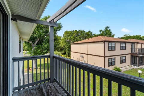 Condo in Punta Gorda, Florida, 2 bedrooms № 2228398 - photo 10