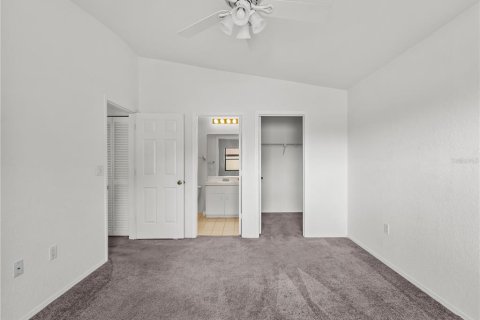 Condo in Punta Gorda, Florida, 2 bedrooms № 2228398 - photo 13
