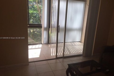 Condominio en alquiler en Sunrise, Florida, 2 dormitorios, 107.95 m2 № 1891270 - foto 8
