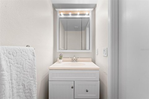 Adosado en venta en New Smyrna Beach, Florida, 2 dormitorios, 101.26 m2 № 2215546 - foto 12