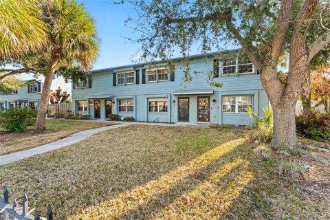 Adosado en venta en New Smyrna Beach, Florida, 2 dormitorios, 101.26 m2 № 2215546 - foto 2