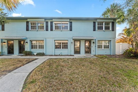 Townhouse in New Smyrna Beach, Florida 2 bedrooms, 101.26 sq.m. № 2215546