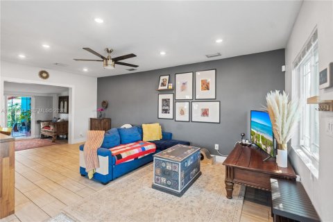 Villa ou maison à louer à Hollywood, Floride: 3 chambres, 104.61 m2 № 2050226 - photo 6