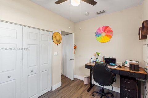 Villa ou maison à louer à Hollywood, Floride: 3 chambres, 104.61 m2 № 2050226 - photo 22