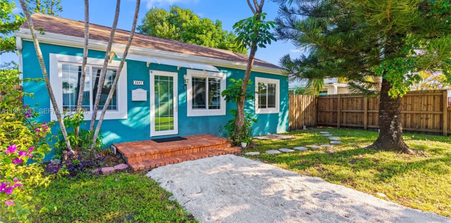 Villa ou maison à Hollywood, Floride 3 chambres, 104.61 m2 № 2050226