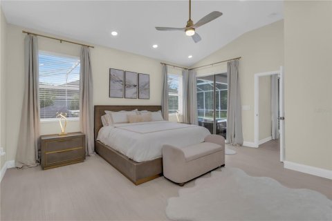 House in Davenport, Florida 4 bedrooms, 238.85 sq.m. № 2389464 - photo 22