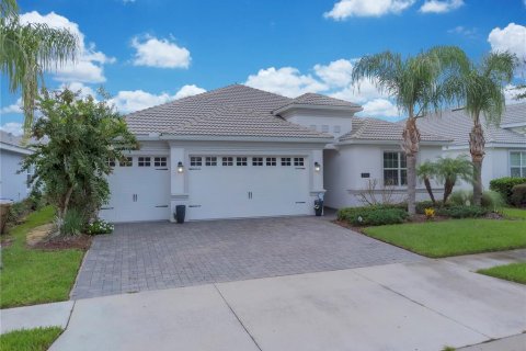 House in Davenport, Florida 4 bedrooms, 238.85 sq.m. № 2389464 - photo 2